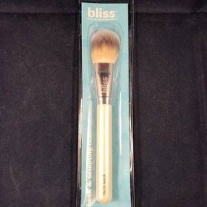 BLISS Cheek & Sculpting Blush Brush FULL SIZE NIP